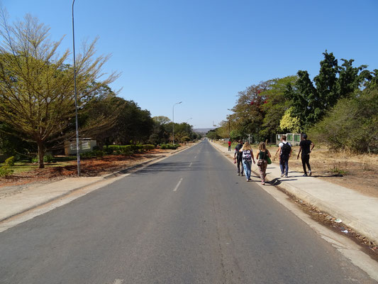 Zu Fuß in Livingstone zur Innenstadt