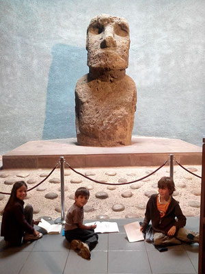 musée archéologique de la Serena, où nous avons admiré (et dessiné !) notre premier Moai