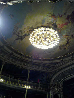 théâtre, plafond peint de la salle de spectacle, allégorie des arts, artiste italien
