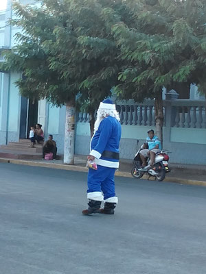 père Noël... bleu !