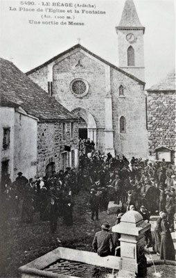 Photos anciennes de Sainte-Eulalie et du Plateau Ardéchois. Place de l'église du village Le Béage en haute Ardèche.