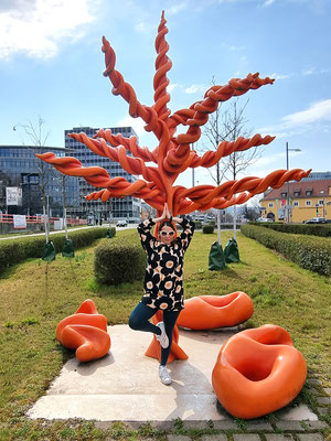 Mariella Mosler: Red Tree - Vrksasana, photo: Susanna Koivunen, 2022