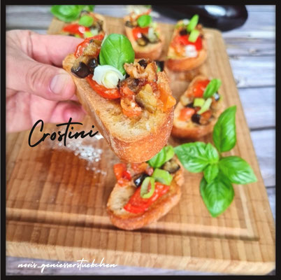 Crostini mit Aubergine