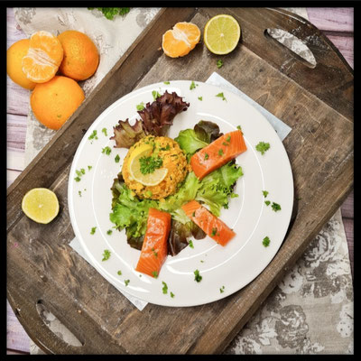 Rote Linsensalat mit Lachs