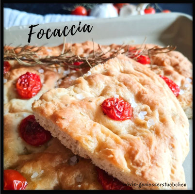 Focaccia mit Tomaten