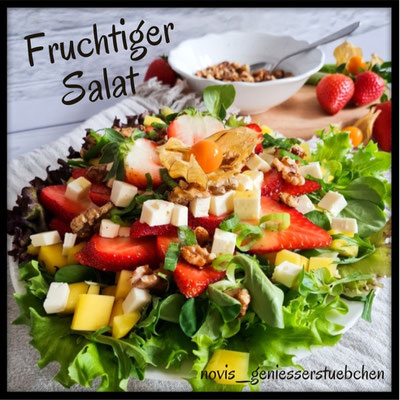 Fruchtiger Salat mit Walnüssen