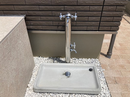 オンリーワンクラブ・ガーデンパンベベルヒラ