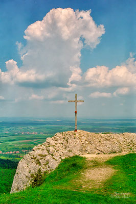 Gipfelkreuz auf dem Lochenstein in der südwestlichen Schwäbischen Alb bei Balingen