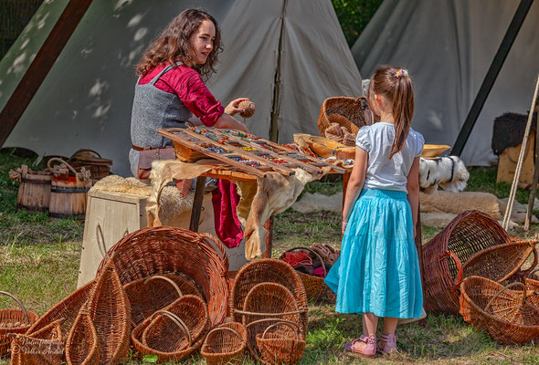 Wie macht man Wolle - Mittelalterfest Weesenstein
