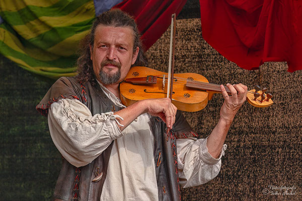 Martin Pergl  Geige, Zisterzistin, Gesang - Mittelalterfest Weesenstein
