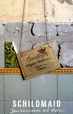 Schildmaid - Illusionsmalerei auf Holz/ Mural painting on wood