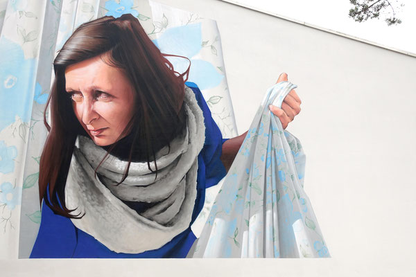 Y'A PLUS D'SAISONS (detail) - Spraypaint on wall - 5 x 11 m - Festival Echapée Belle - La Teste de Buch (2022)