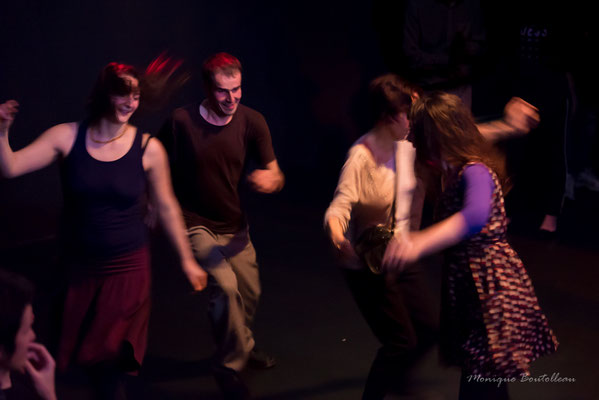 Danseurs à l'espace Job