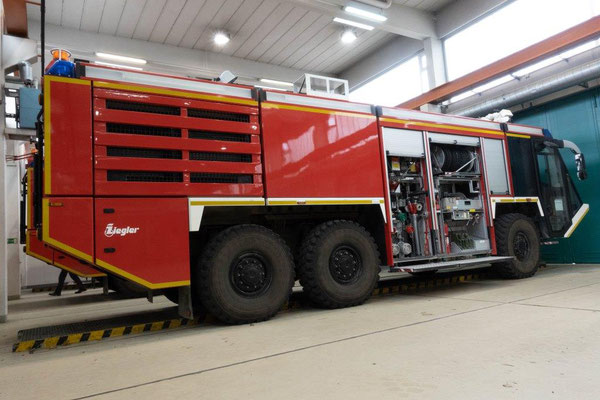 2019 Bildungsfahrt der Jugendfeuerwehr Oberallgäu - Fuhrpark - Brandschutzausbildungszentrum Bundeswehr