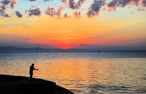 Angler im Sonnenuntergang-©as