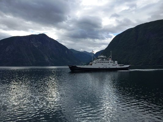 Fähre Nordalsfjorden