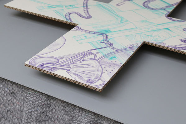Aus dem Häuschen . 2019 . Farbstift auf Papier auf Wellpappe . 200 x 310 x 5 cm . Detail