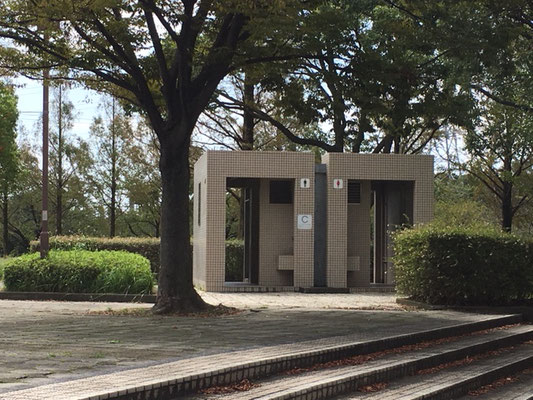 荒子川公園＿公園北トイレ