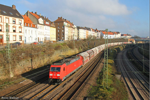 185 318 mit GM 62641 Auersmacher - Dillingen Zentralkokerei (Sdl. Kalk in Tal), Saarbrücken 30.12.2015
