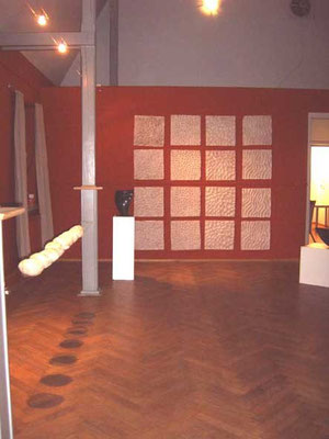 Ausstellung "Samain": Das Schwere + das Leichte