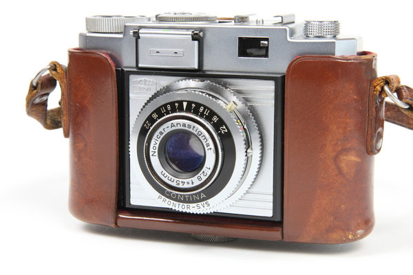 ZEISS Ikon Contina IIa 527/24  ©  engel-art.ch