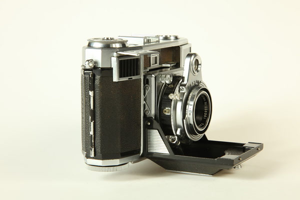 ZEISS Ikon Contessa  ©  engel-art.ch