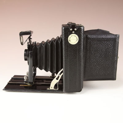 NETTEL Taxo  Laufbodenkamera 9x12cm ~ 1914  ©  engel-art.ch