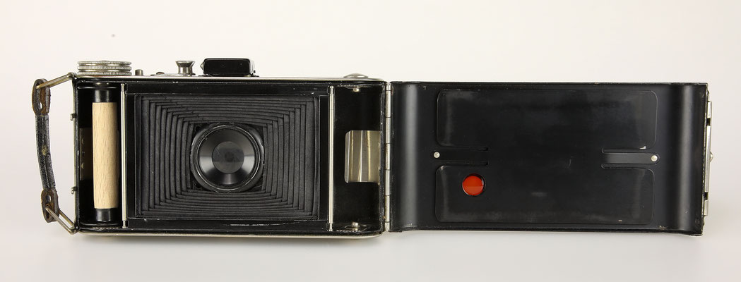 Kochmann Korelle Vertical 6 x 9cm  1934-1935  ©  engel-art.ch