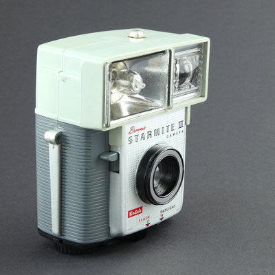 KODAK Brownie Starmite II Camera  1962 - 1967  ©  engel-art.ch