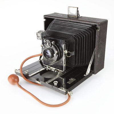 SUTER BASEL  Klappbare-Universal-Kamera 13x18cm  ~ 1903  © engel-art.ch