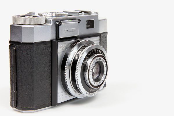 ZEISS Ikon Contina IIa 527/24  ©  engel-art.ch