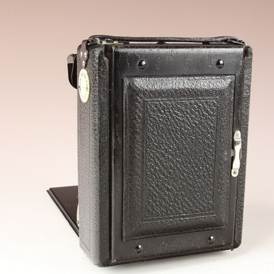 NETTEL Taxo  Laufbodenkamera 9x12cm ~ 1914  ©  engel-art.ch