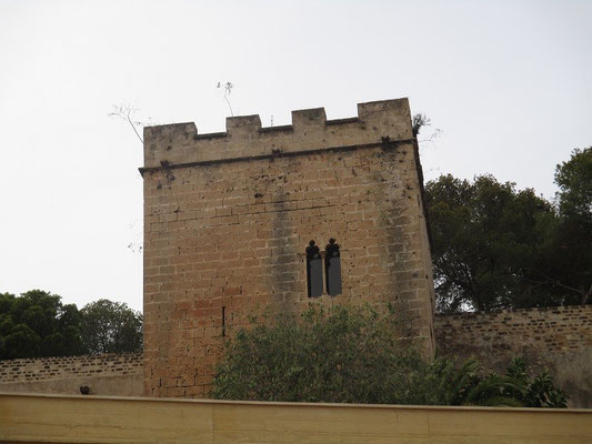 Leider waren wir schon sehr spät  an der Burg und es wurde schnell dunkel