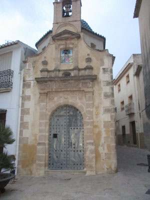 Eine kleine schöne Kapelle in Teuladas Altstadt