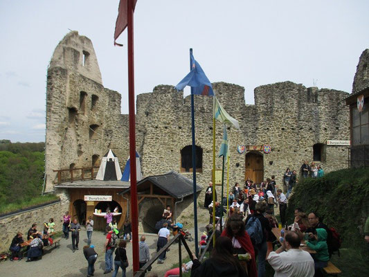 Sogar die Burg besuchten wir dieses Jahr zur rechten Zeit