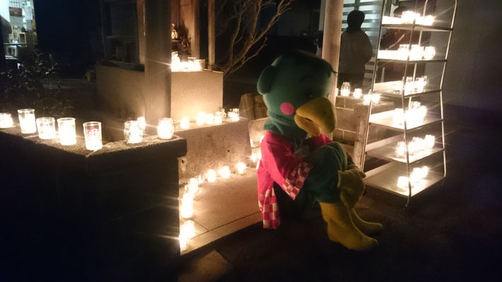 河童様の前にかぱのすけ 笑