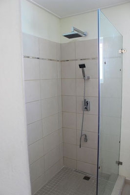 dusche-Ferienhaus-CAS-IGUANA-Urlaub-Curacao-Karibik-Villapark-Fontein