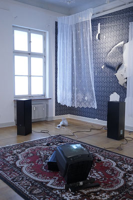 Anna Bittersohl | sea should be effortless/ Variation für Stuckraum | 2023