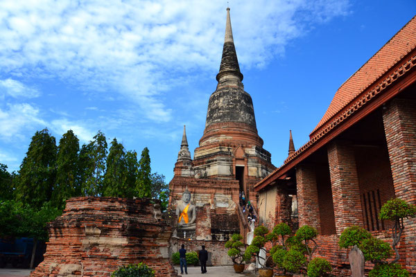 Temples deWat Yaï Chaimonkol et Wat Mongkolphit