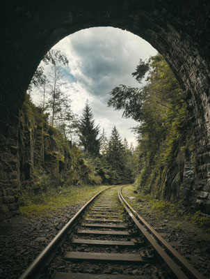 Eine verlassene Eisenbahnstrecke in Thüringen, Deutschland