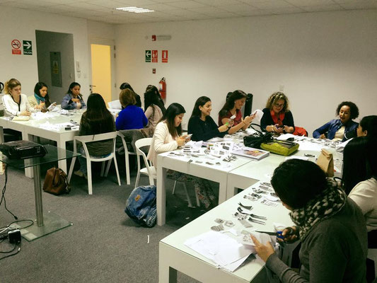 ALUMNOS DE LA CARRERA INTERNACIONAL EN CLASES - ASESORÍA DE IMAGEN & PERSONAL SHOPPER