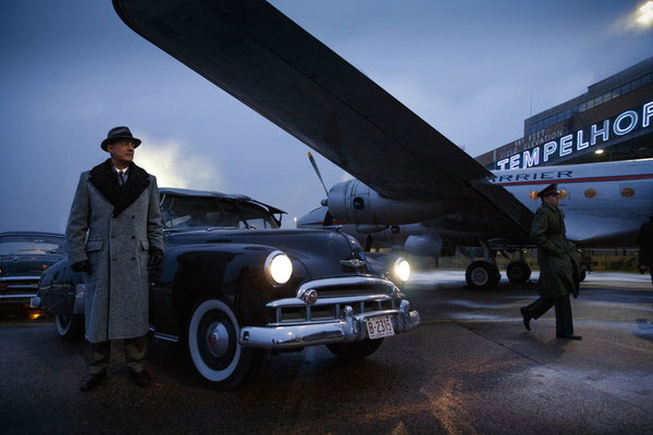 Bridge Of Spies - Tom Hanks - Flughafen Berlin Tempelhof - 20th Century Fox - kulturmaterial