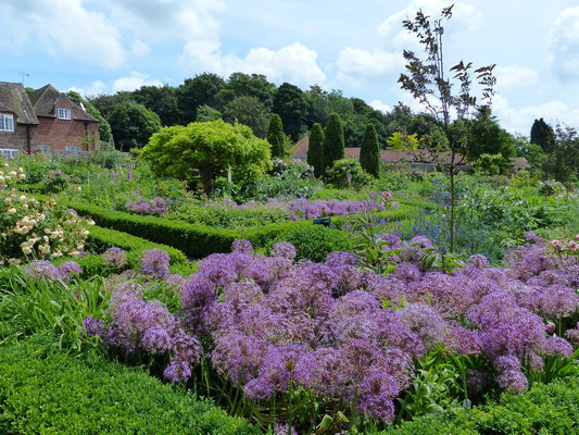 Spaziergang durch die Gärten vom Leeds Castle