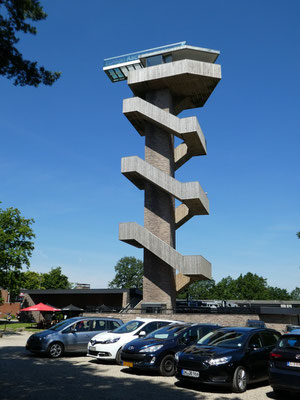 Brasserie & Restaurant De Wilhelminatoren mit Aussichtsturm