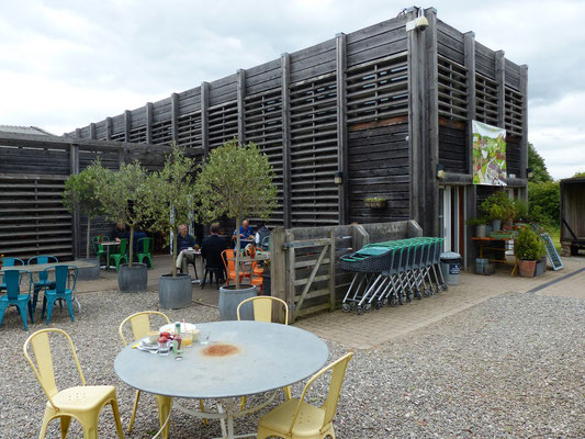 Mittagessen im Farm Shop