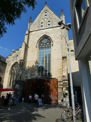 Dominicanakerk > jetzt eine Buchhandlung :-)