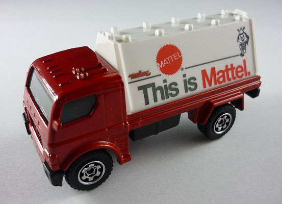 Matchbox 2016-586 Billboard Truck