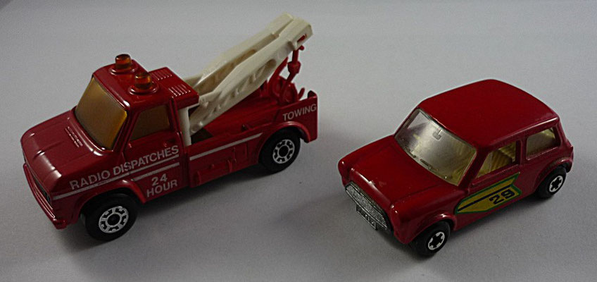 TP06 MB61B Wreck Truck rot weiße Ausleger 25 Hours Aufdruck & MB29B Racing Mini rotorange 29 Label