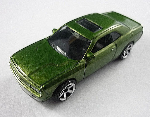 Matchbox 2020 - 759 Dodge Challenger SRT8
