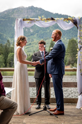 Hochzeit am Pflegersee, Hochzeitsfotografin Garmisch-Partenkirchen, Berghochzeit, Hochzeitsbilder, München, Peiting, Peißenberg, Farchant, Murnau